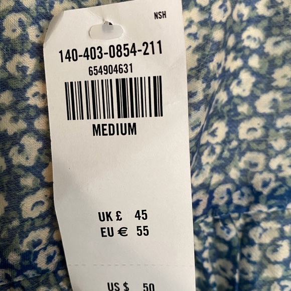 NWT Abercrombie Blue and White Floral - Picture 9 of 9